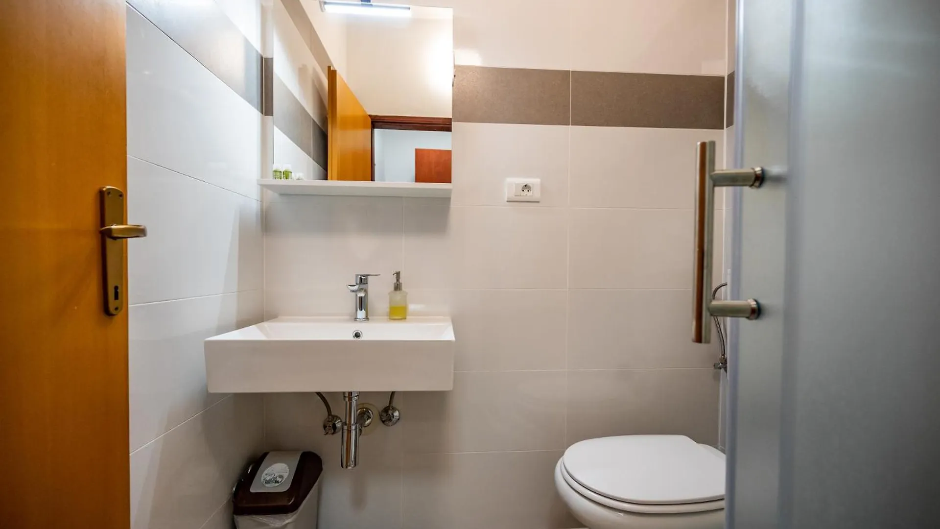 Sonia Rooms Pula